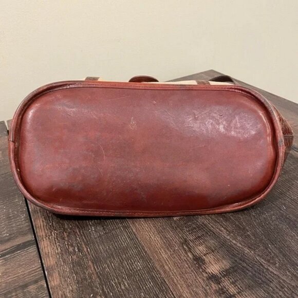 Vintage Brahmin Harbor khaki woven shoulder bag with brown leather trim handles - Picture 8 of 12